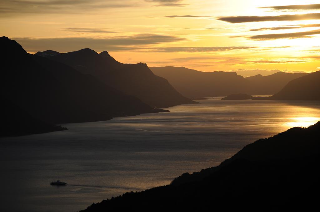 Storfjord Hotel Skodje Exteriér fotografie
